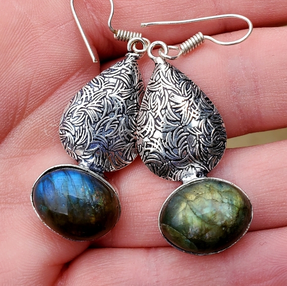New Labradorite Silver Earrings. - Picture 7 of 13